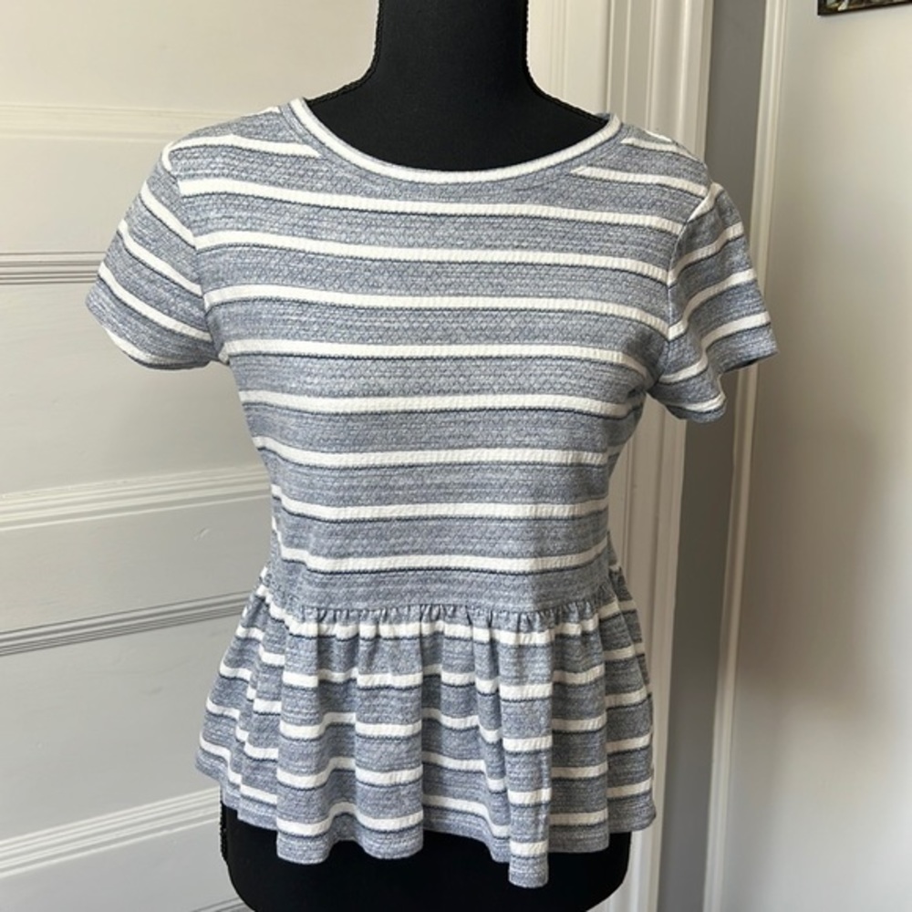 Lauren Conrad‎ short sleeve stripped top size XS